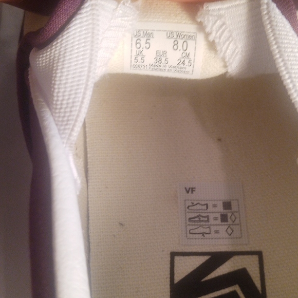 VANS - Picture 5 of 5